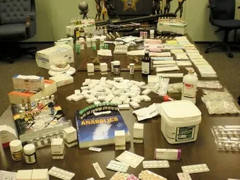 Steroids Shop UK: Legal and Health Considerations